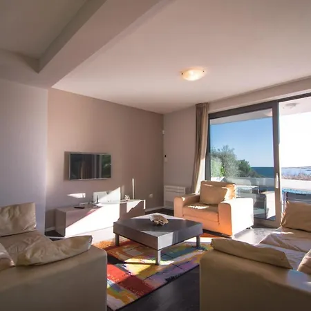 Villa Sunrise *